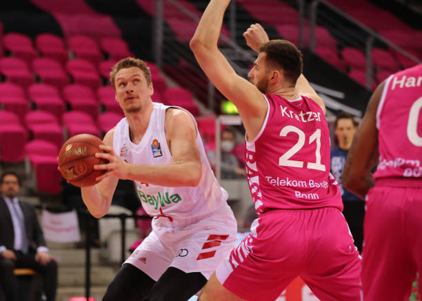 尔沃利佐也 尔沃利佐也