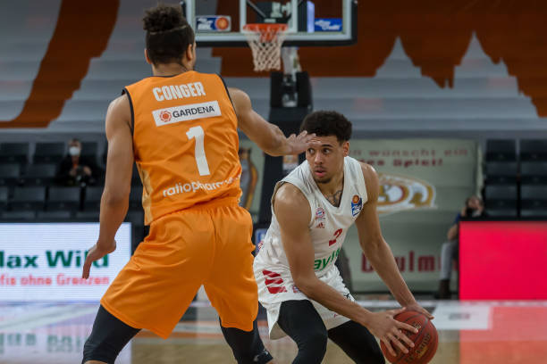 他的踢法带 他的踢法带